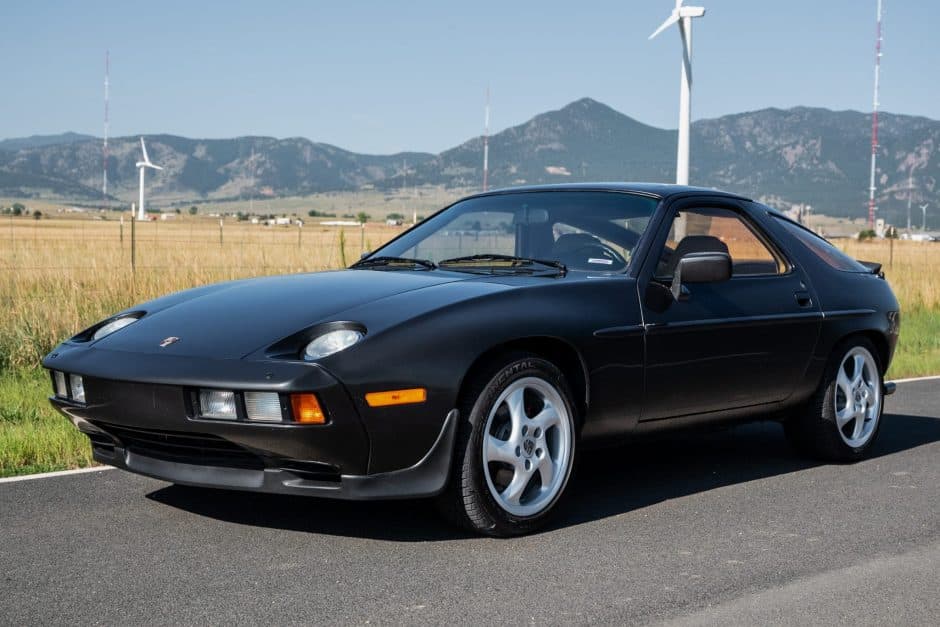 1982 Porsche 928 sold for $25,000