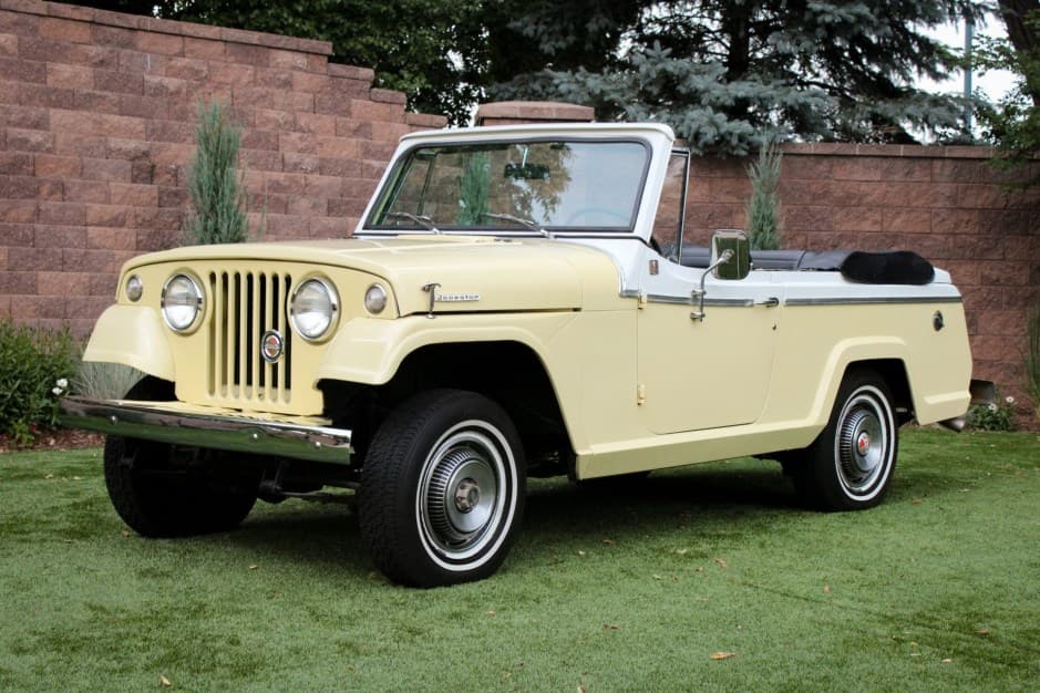 1967 Jeep Jeepster Commando sold for $20,200