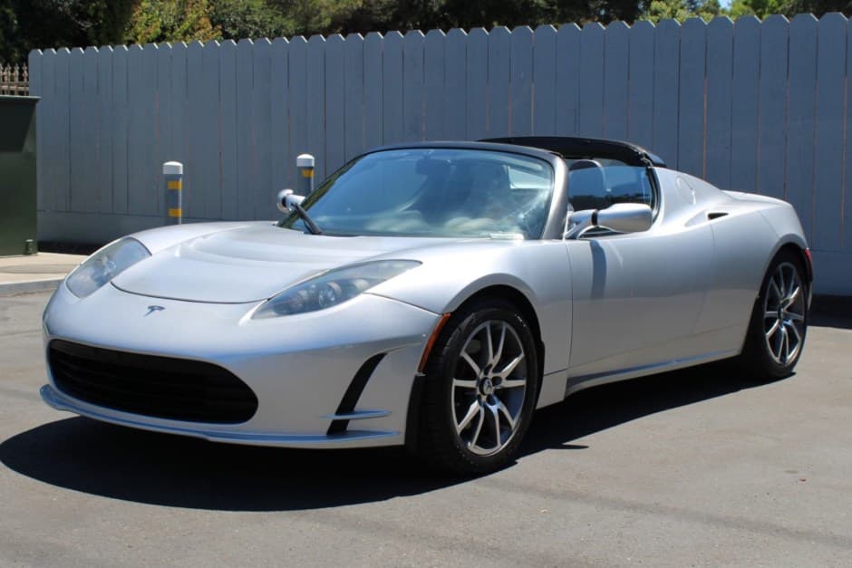 2011 Tesla Roadster sold for $70,012