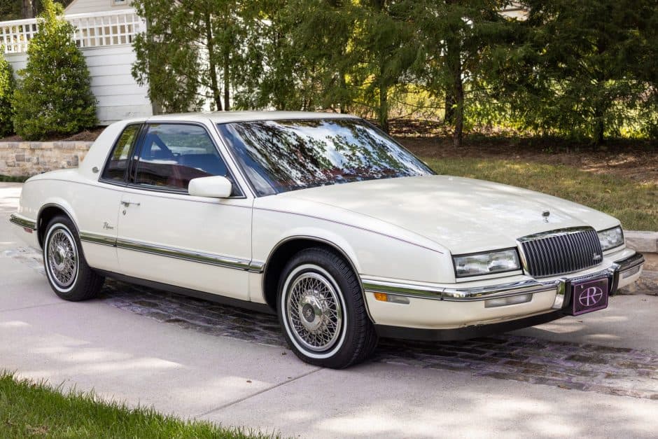 1990 Buick Riviera sold for $17,500