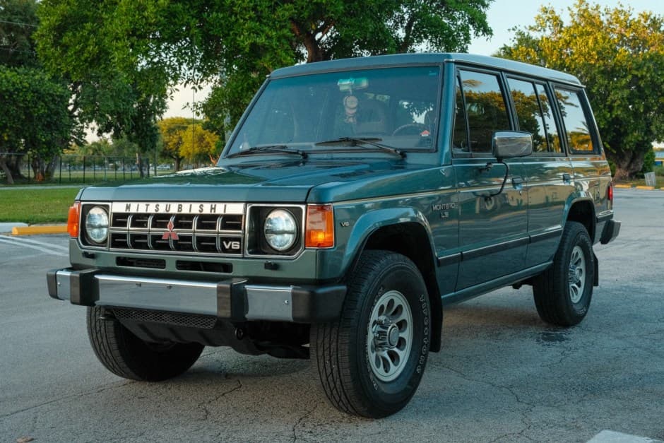 1991 Mitsubishi Pajero & Montero sold for $9,600