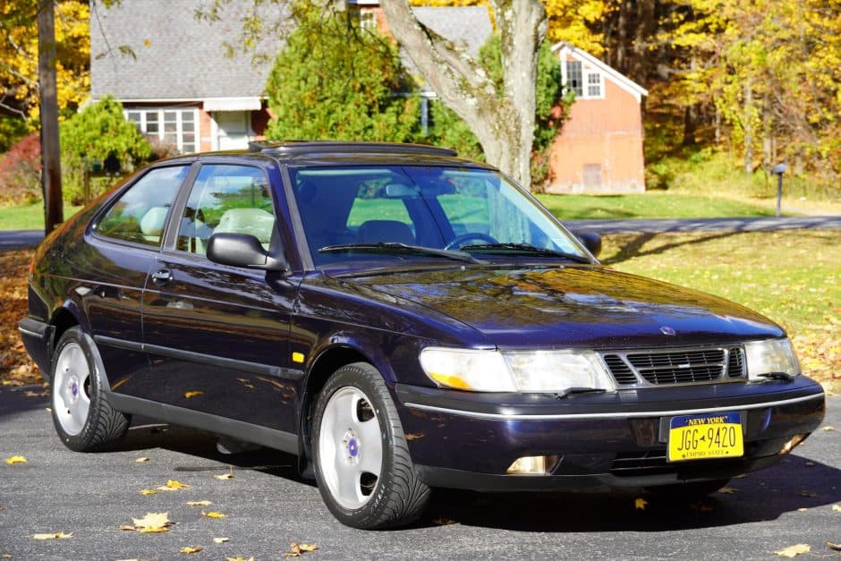 1997 Saab 900 sold for $6,900
