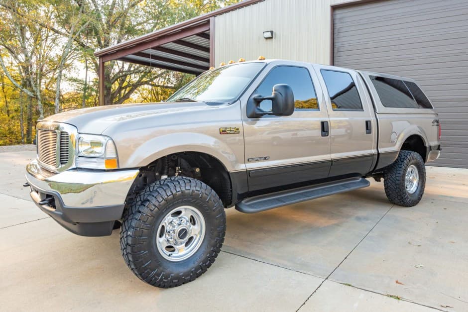 2002 Ford Super Duty 1999-2007 sold for $35,450