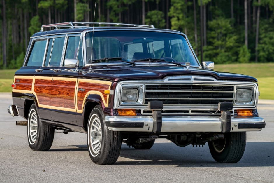 1991 Jeep SJ Wagoneer sold for $25,000