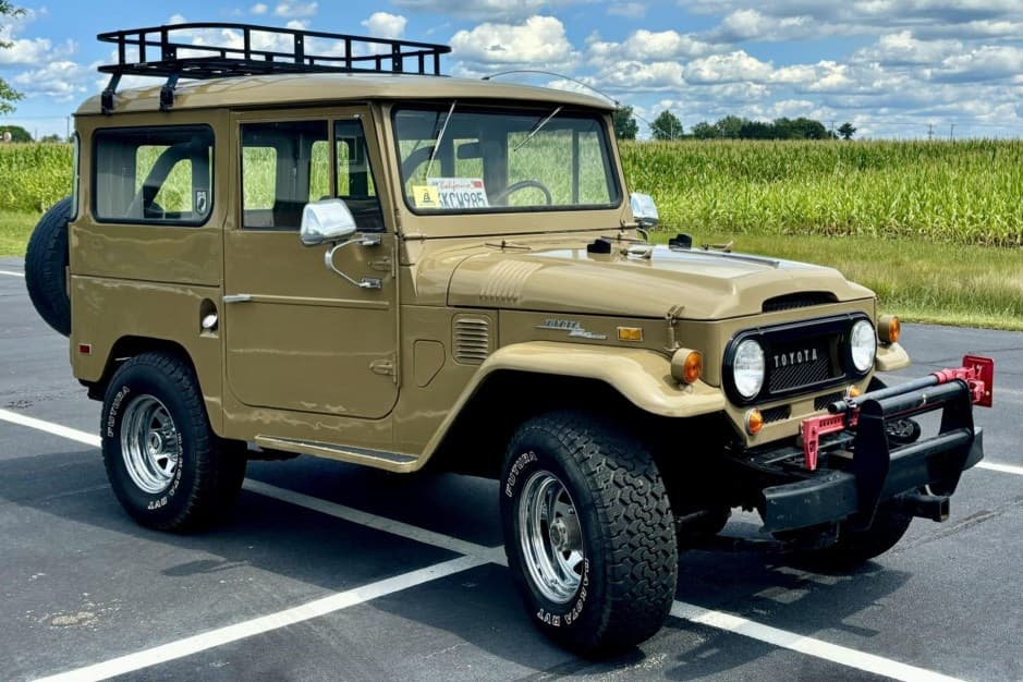 1966 Toyota Land Cruiser FJ40 sold for $19,750