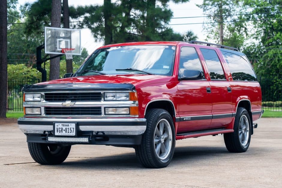1999 Chevrolet Suburban (GMT400 1992-1999) sold for $36,000