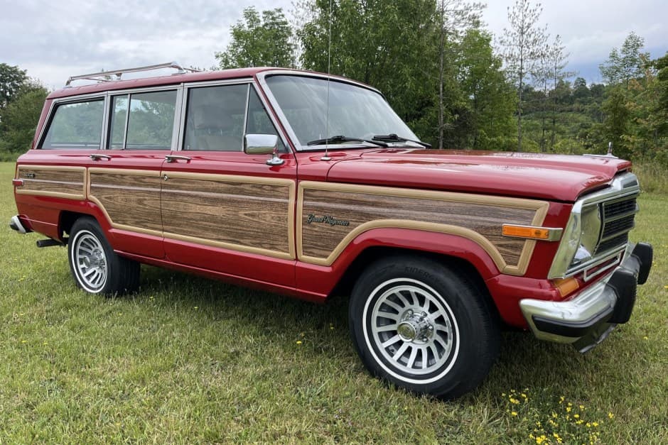 1987 Jeep SJ Grand Wagoneer sold for $31,500