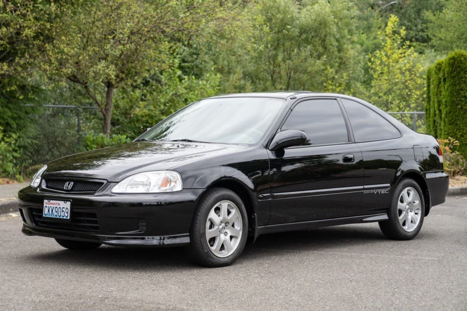 2000 Honda Civic Si sold for $17,600