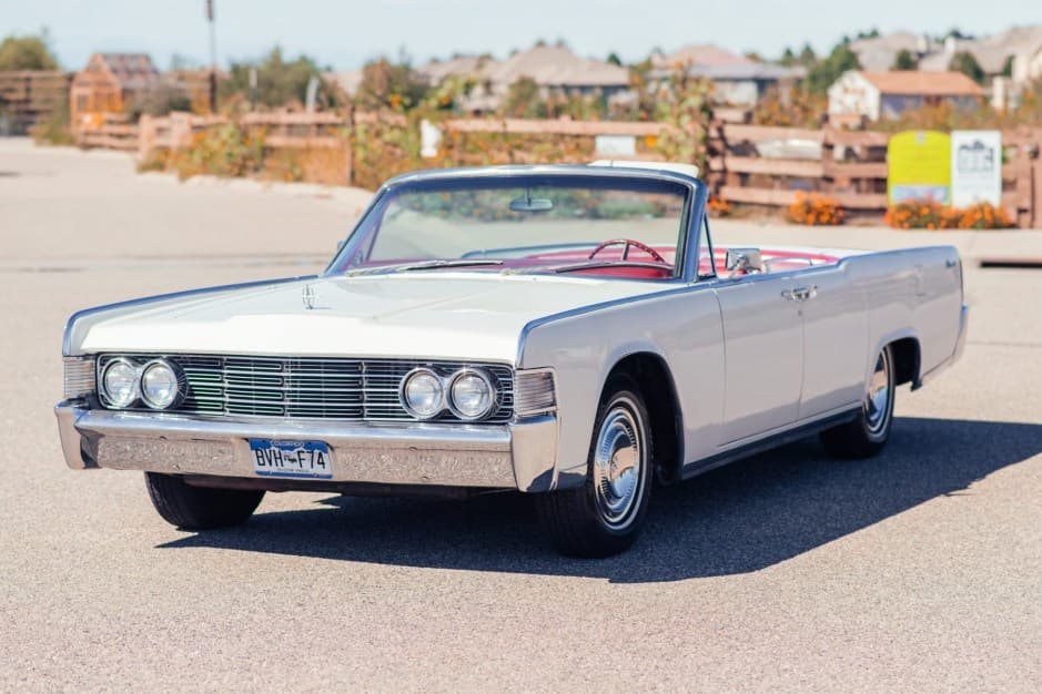 1965 Lincoln Continental (1961-1969) sold for $56,789