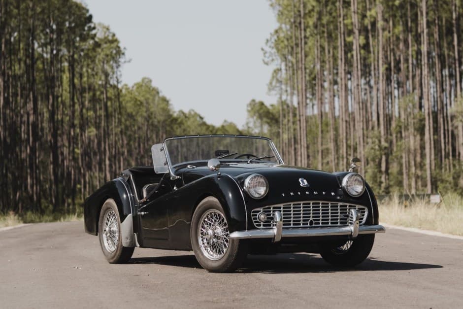 1960 Triumph TR3 sold for $14,000