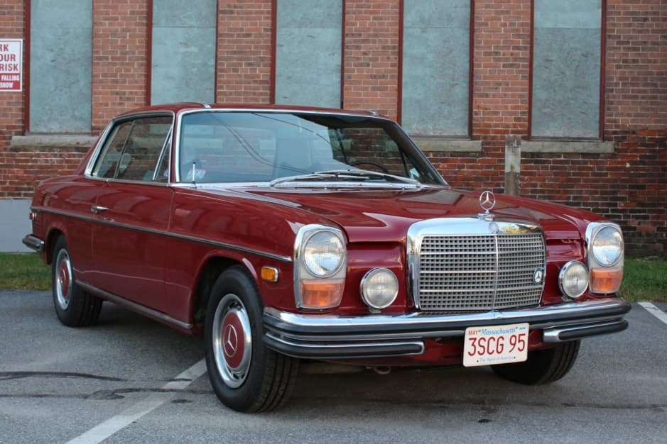 1971 Mercedes-Benz W114 & W115 sold for $9,500