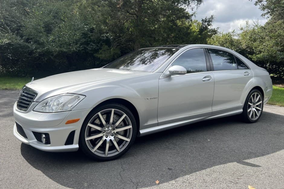 2008 Mercedes-Benz W221 S-Class sold for $33,500