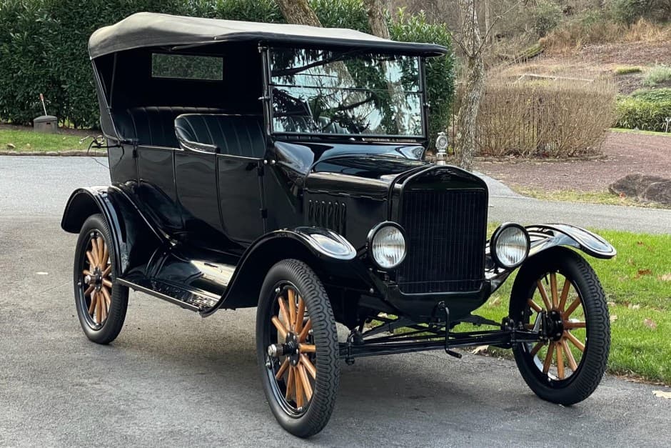 1922 Ford  sold for $19,000