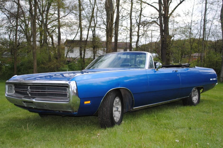 1969 Chrysler 300 Non-Letter Series (1962-1972) sold for $9,300