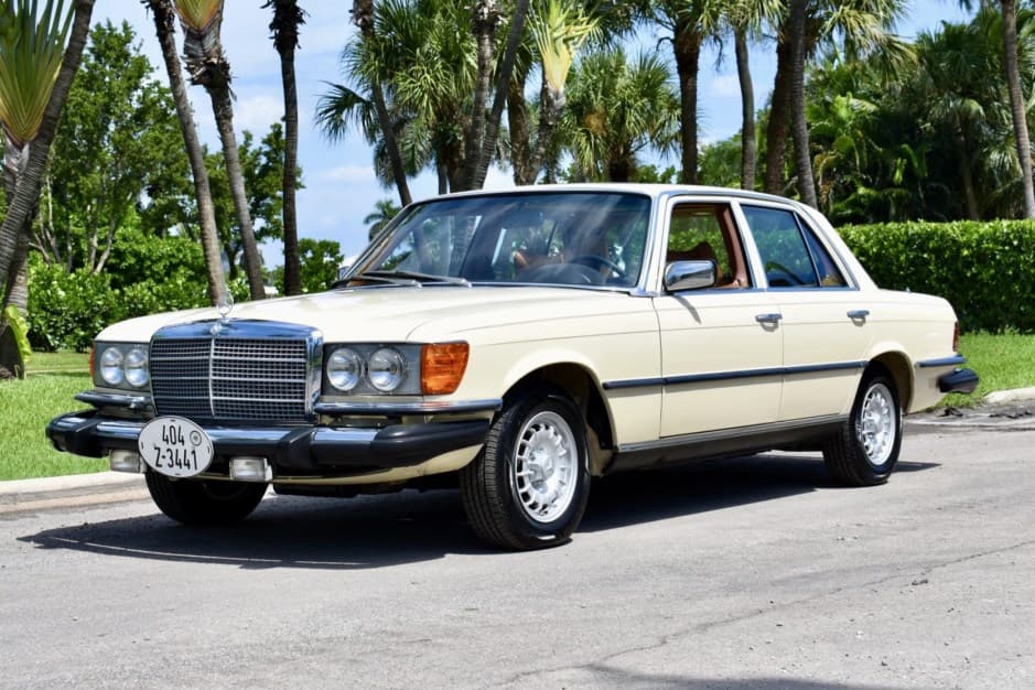1978 Mercedes-Benz W116 S-Class sold for $18,500