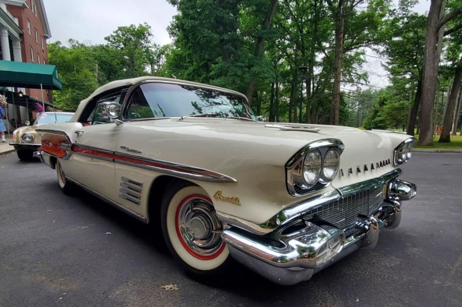 1958 Pontiac Bonneville sold for $82,500