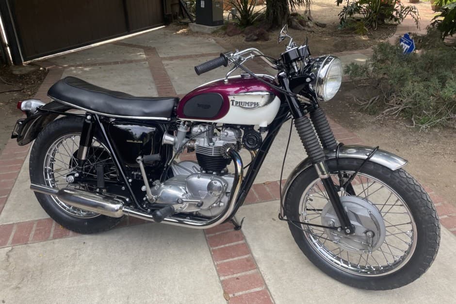 1967 Triumph Bonneville T120 sold for $7,500