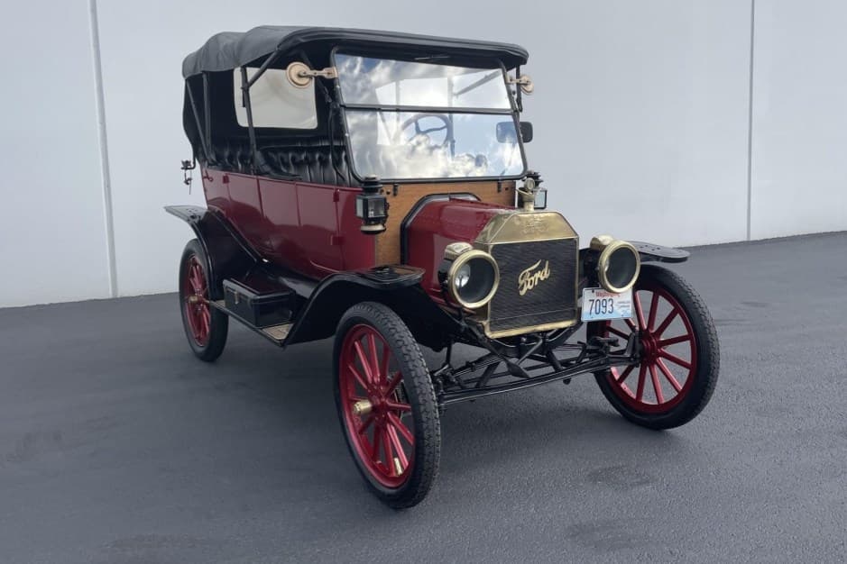 1914 Ford  sold for $14,250