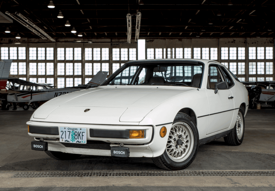 1979 Porsche 924 sold for $3,700