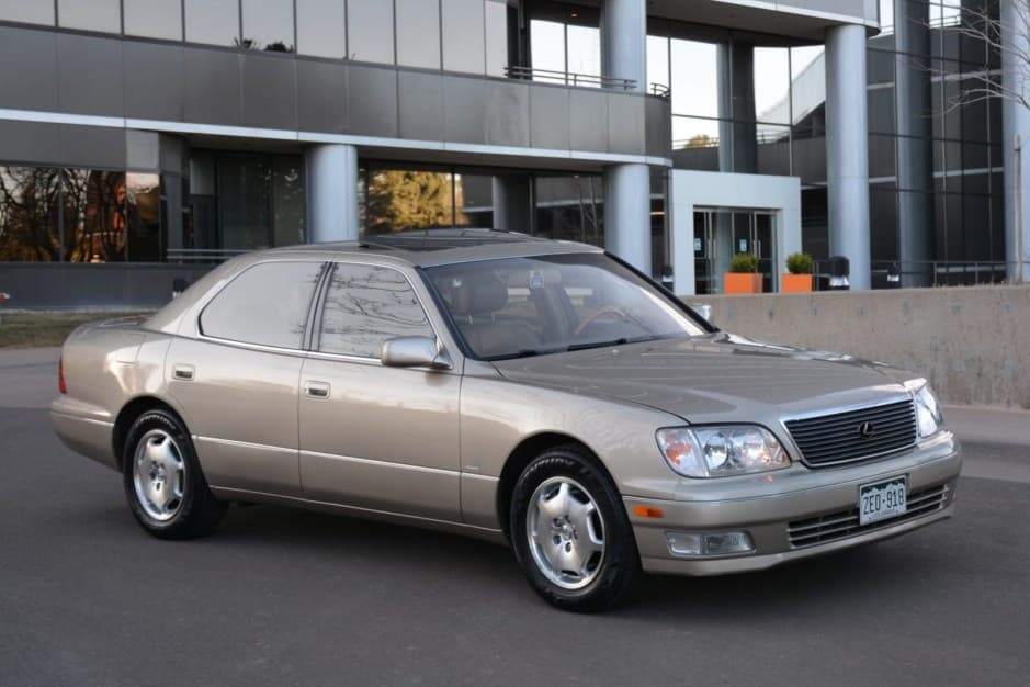 2000 Lexus LS Sedan sold for $12,750