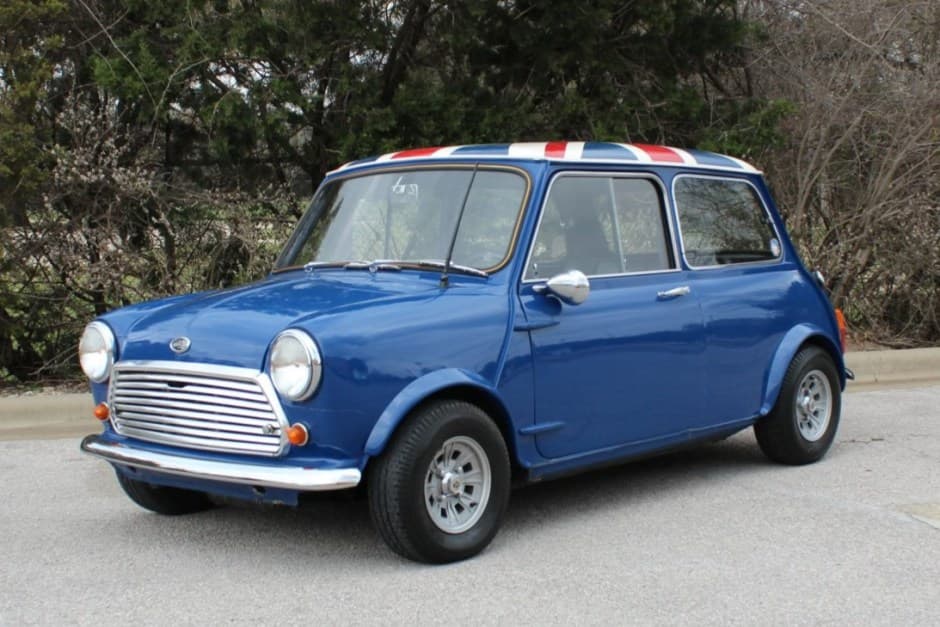 1963 Mini Mk I & Mk II sold for $22,000