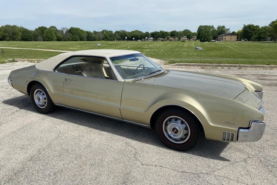 1967 Oldsmobile Toronado sold for $21,000