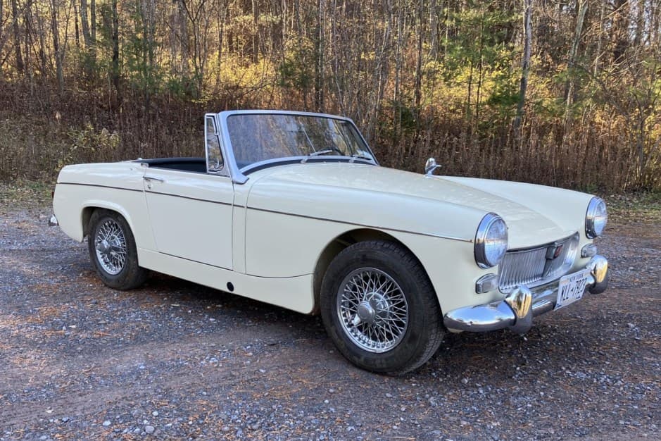 1965 MG Midget sold for $8,800
