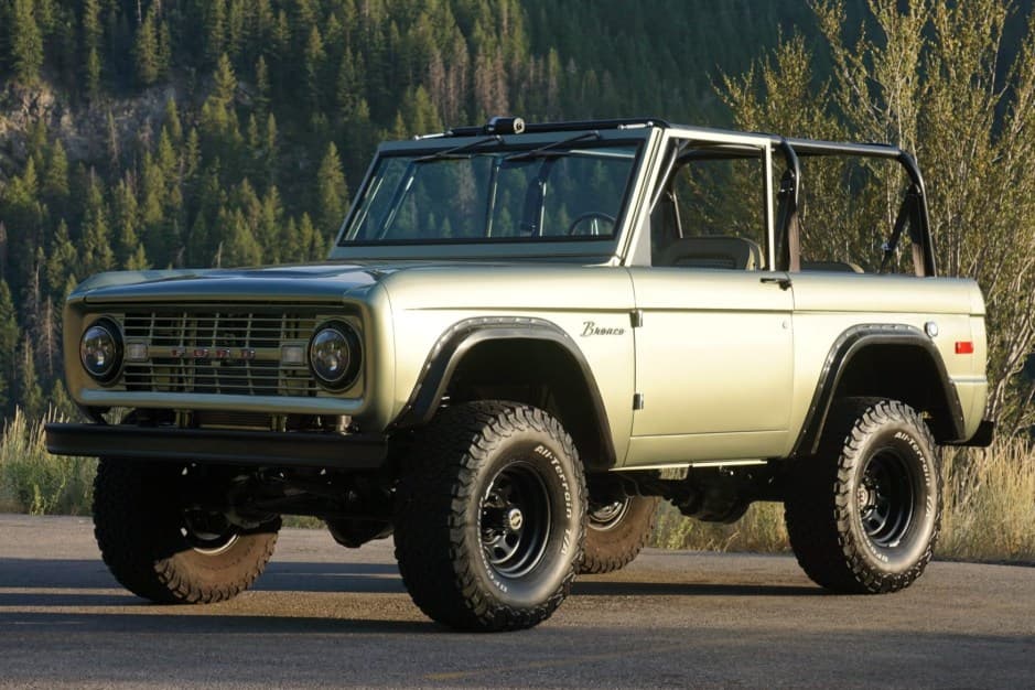 1966 Ford Bronco U13/U14/U15 1966-1977 sold for $100,001