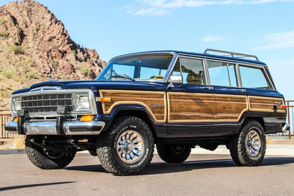 1987 Jeep SJ Grand Wagoneer sold for $34,000