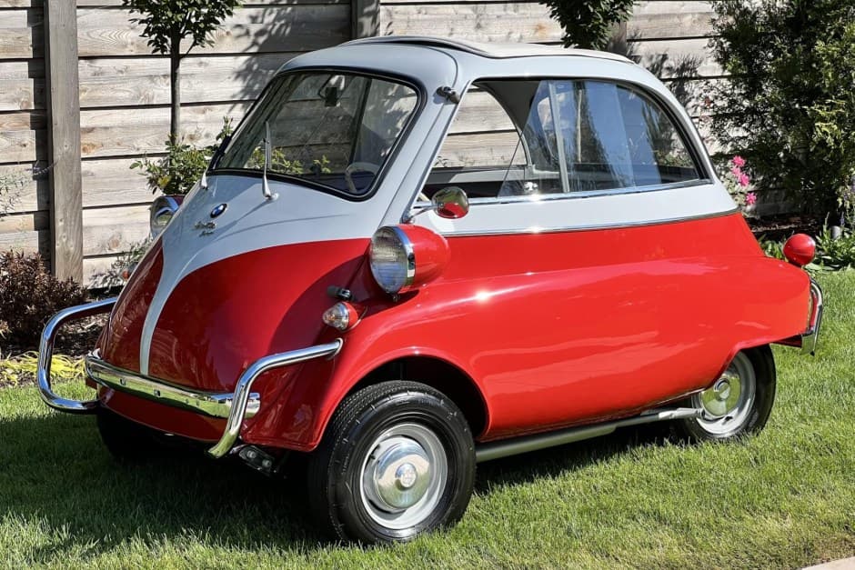 1959 BMW Isetta sold for $27,000