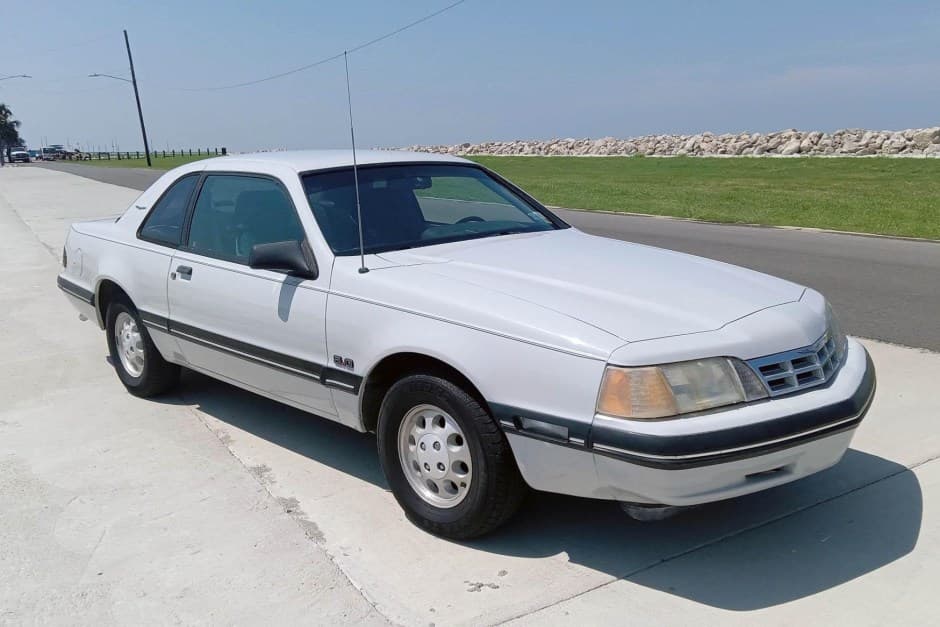 1988 Ford Thunderbird (1983-1988) sold for $8,500