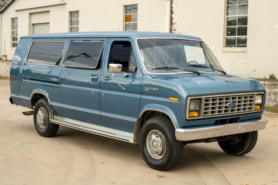 1989 Ford Econoline Van sold for $6,700