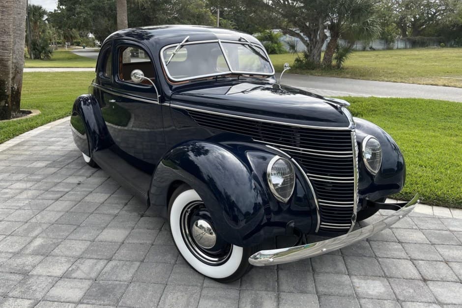 1938 Ford Standard, Deluxe, & Super Deluxe sold for $50,000