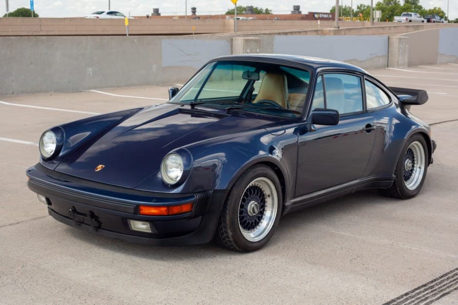 1986 Porsche 930 Turbo sold for $125,000