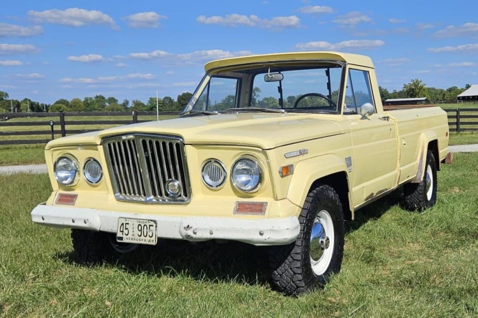 1969 Jeep Pickup sold for $16,500