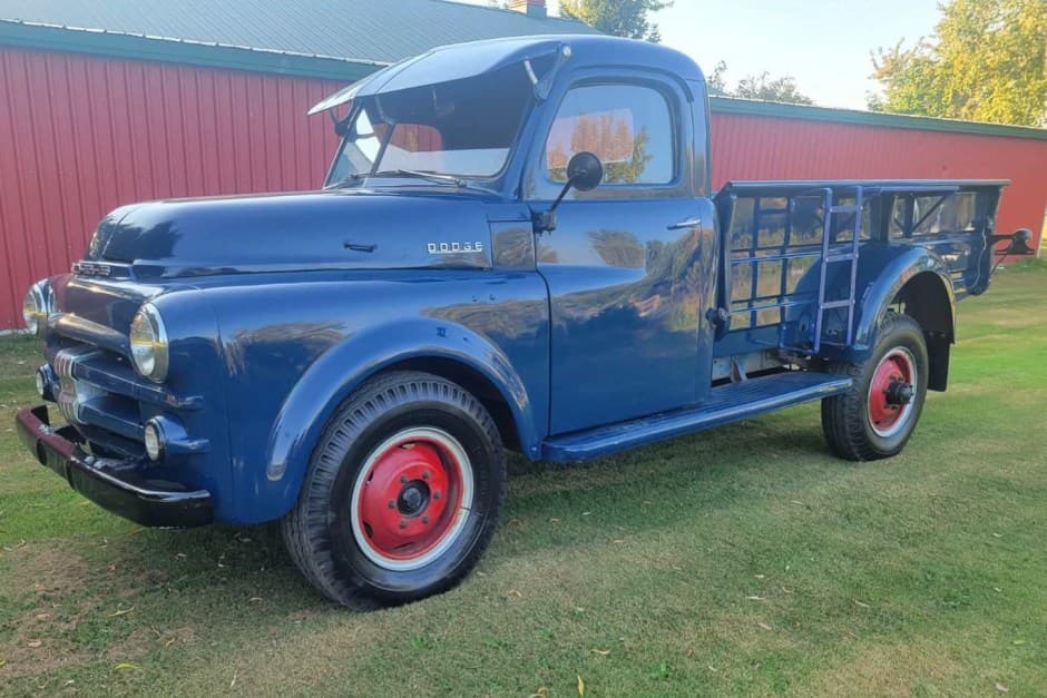 1952 Dodge B-Series (1948-1953) sold for $8,000