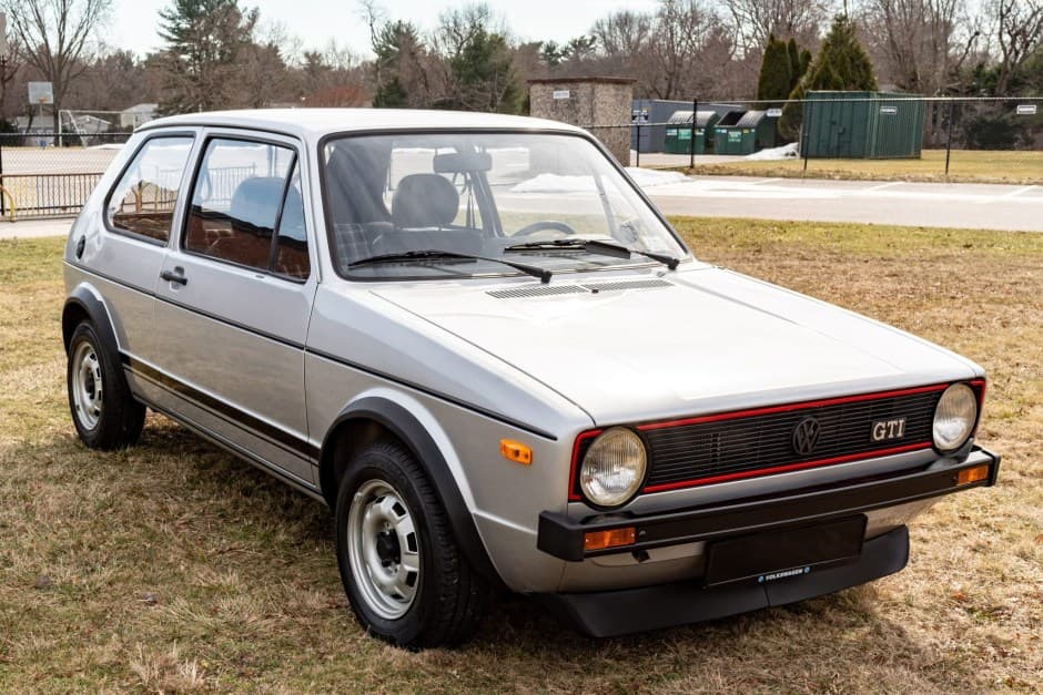 1977 Volkswagen GTI Mk1 sold for $40,250
