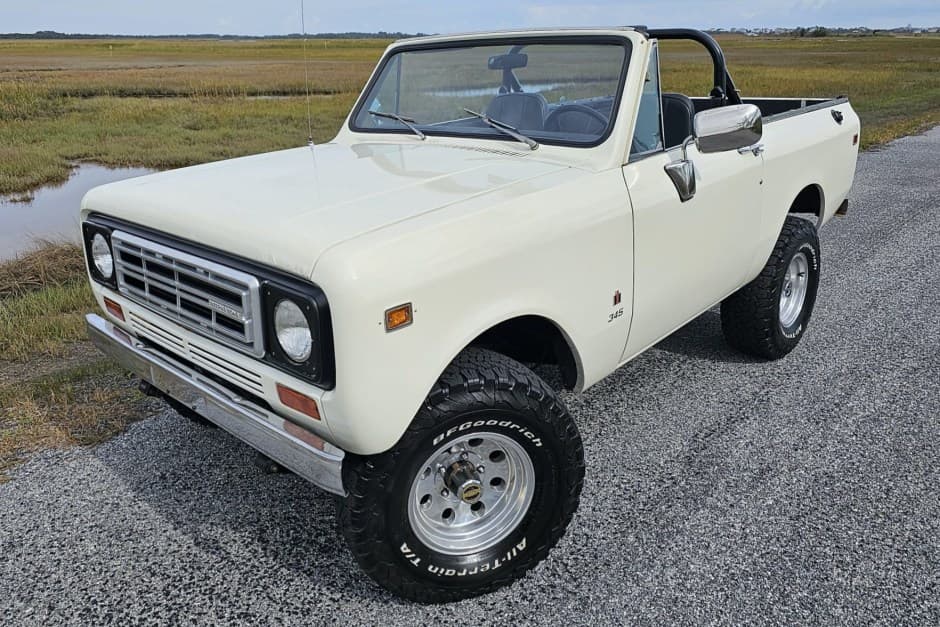 1977 International Harvester Scout sold for $29,500