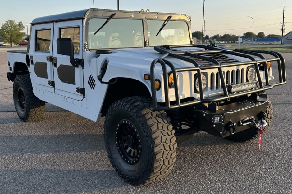 2001 Hummer HMMWV/Humvee sold for $73,500