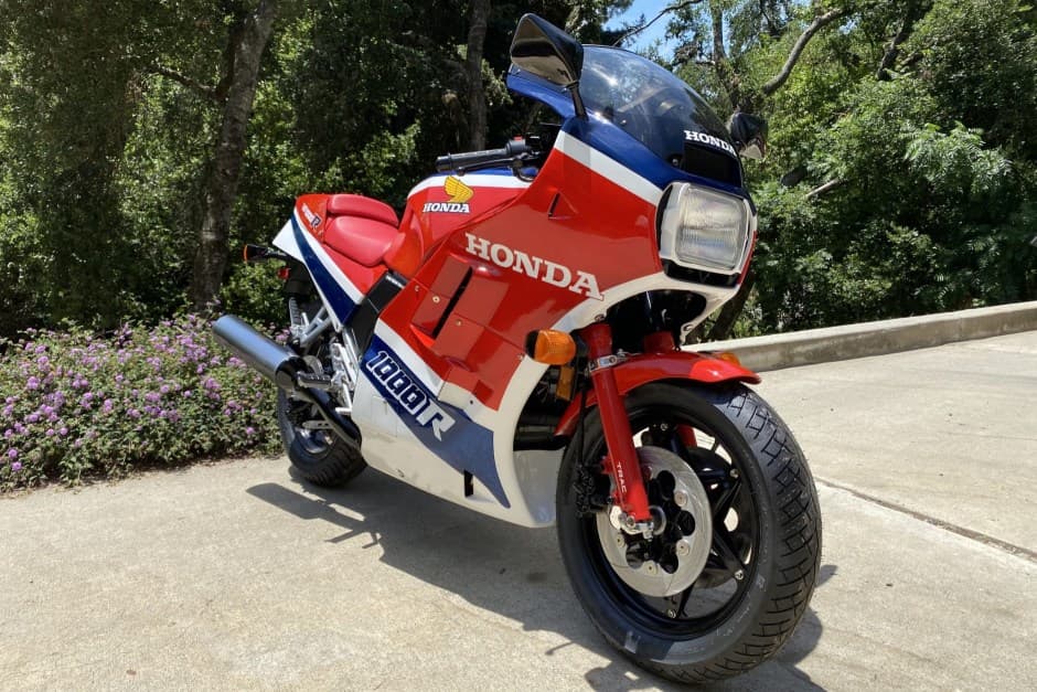 1985 Honda VF & VFR sold for $12,250