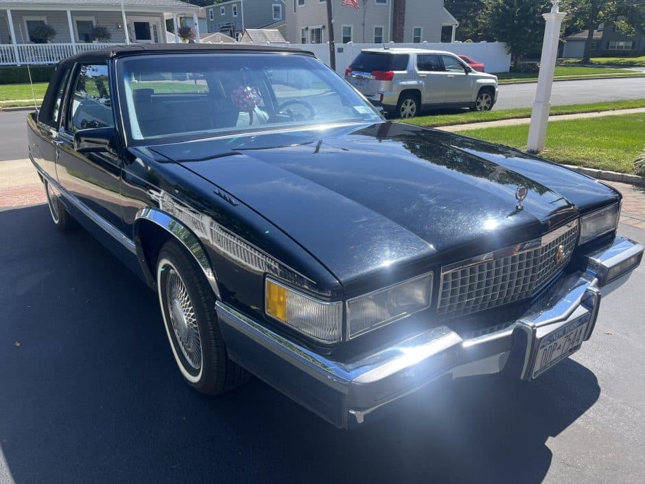 1990 Cadillac Fleetwood 1985-1996 sold for $12,000