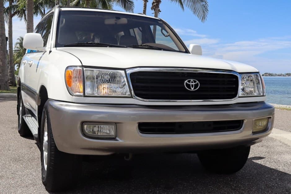 1999 Toyota Land Cruiser 100-Series sold for $16,000