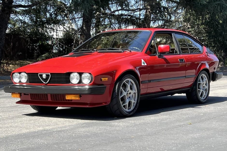 1986 Alfa Romeo GTV6 sold for $18,500