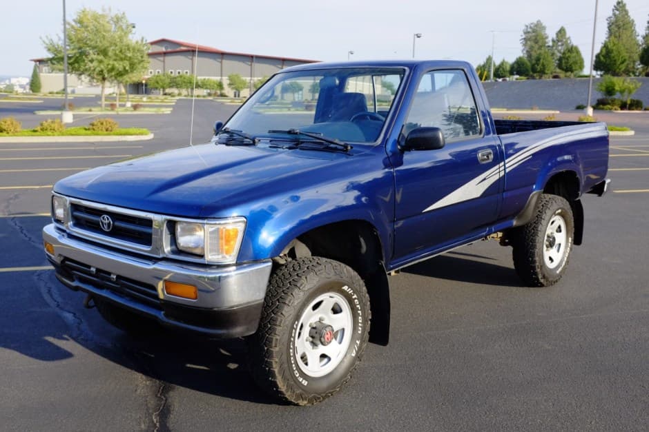 1993 Toyota Pickup (N80/90/100/110 1989-1997) sold for $16,000
