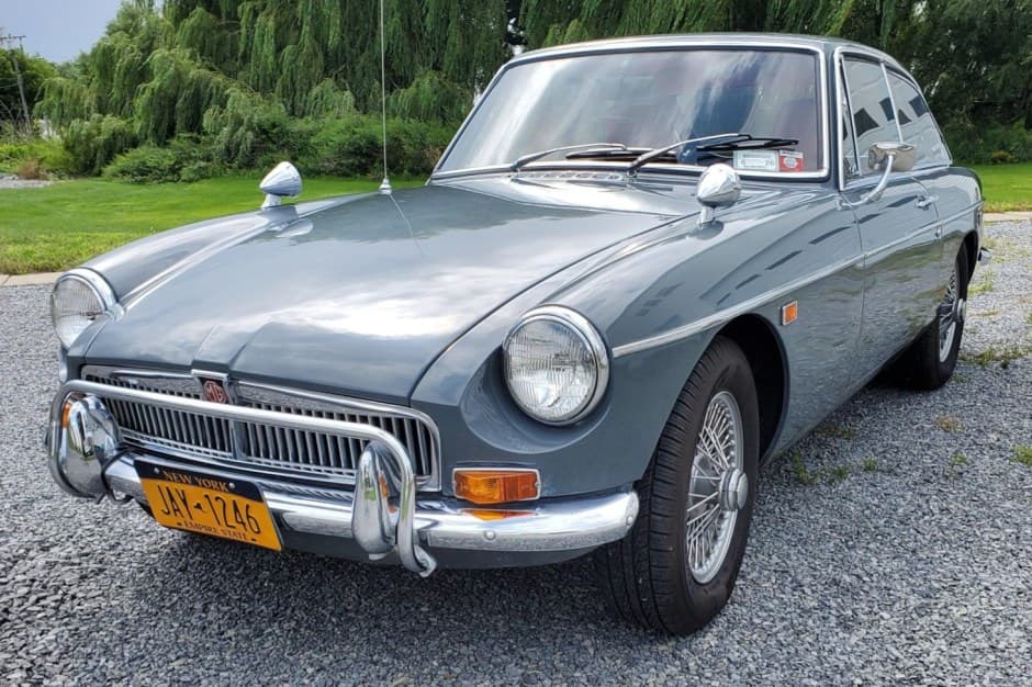 1969 MG MGB sold for $10,000
