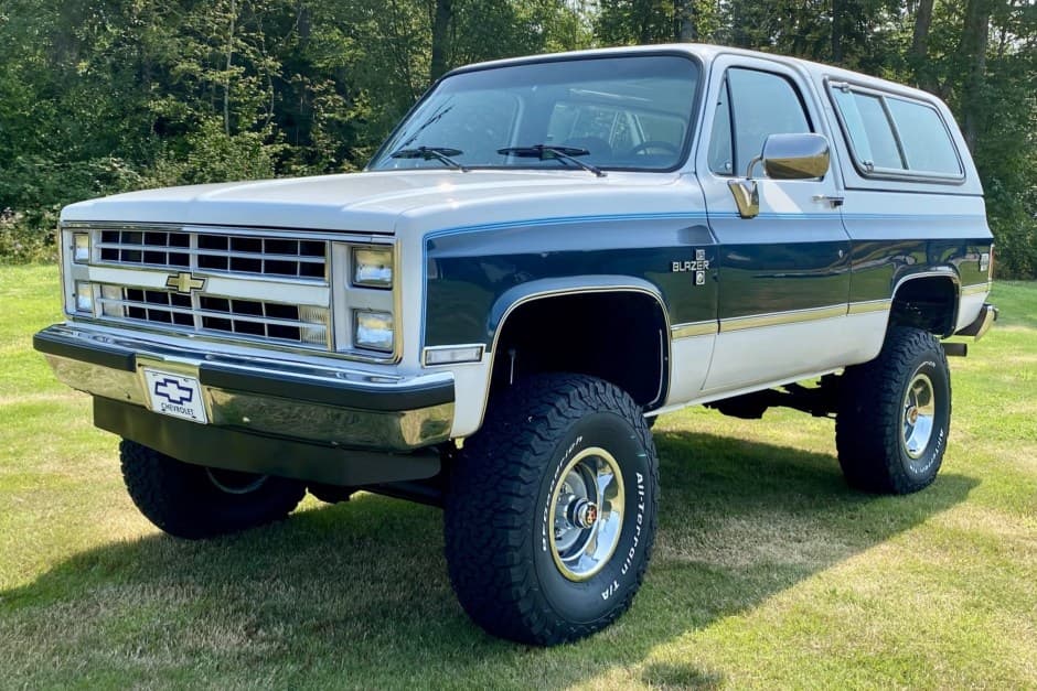 1987 Chevrolet K5 Blazer 1973-1991 sold for $27,250