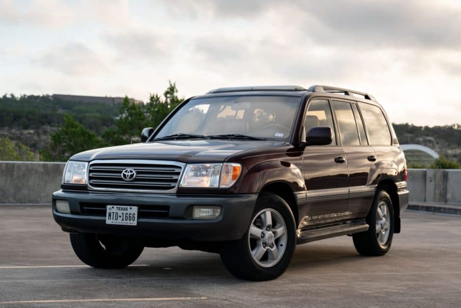 2003 Toyota Land Cruiser 100-Series sold for $14,750