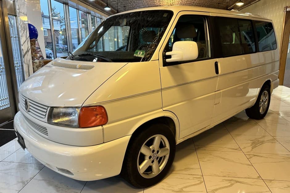 2001 Volkswagen EuroVan sold for $4,444