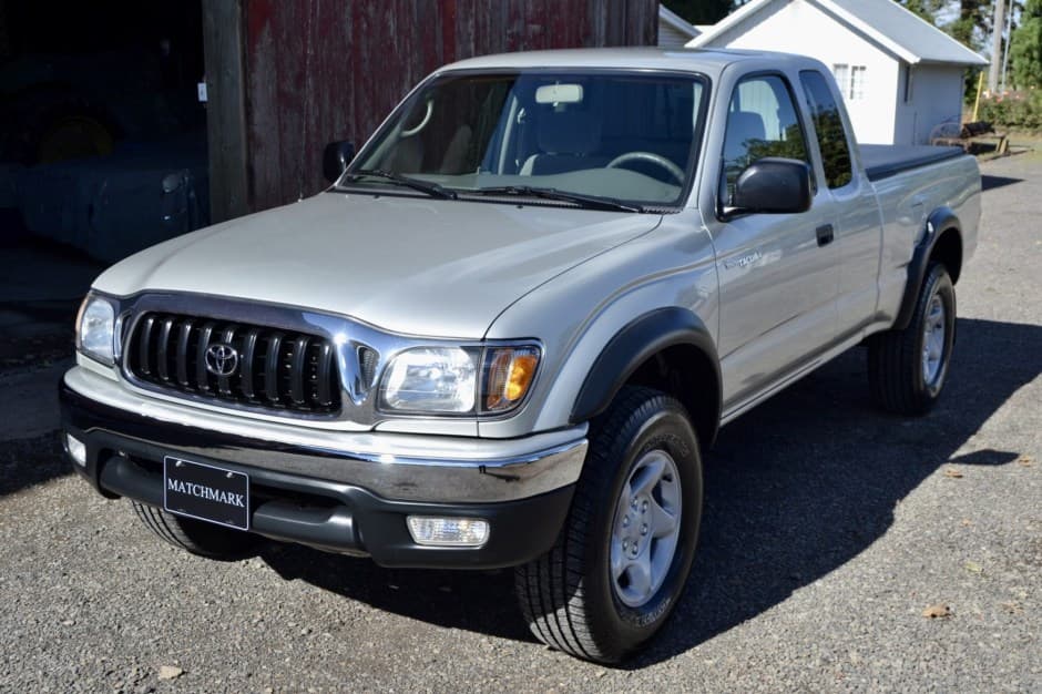 2004 Toyota Tacoma (N1X0 1995-2005) sold for $32,000
