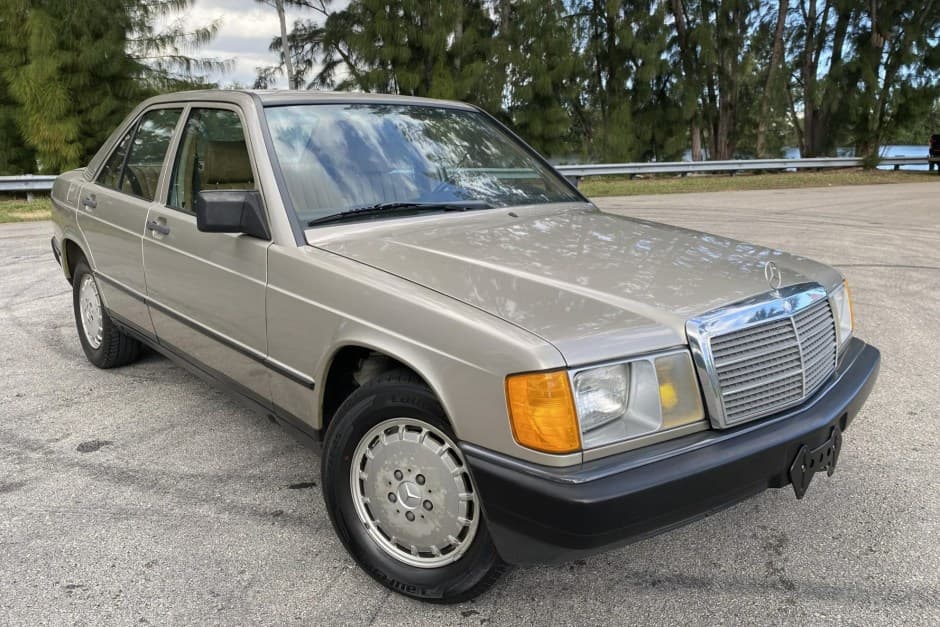 1985 Mercedes-Benz W201 190 sold for $8,300